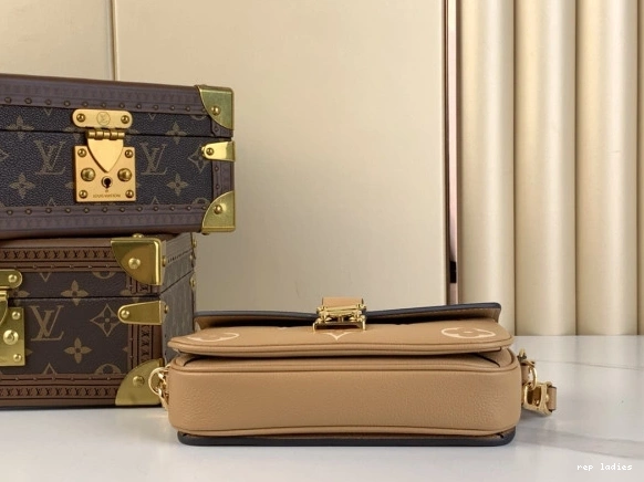 Cheap METIS VUITTON POCHETTE WEST LOUIS EAST 0812